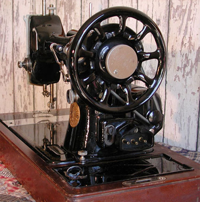 Singer 128-13 Sewing Machine Handwheel