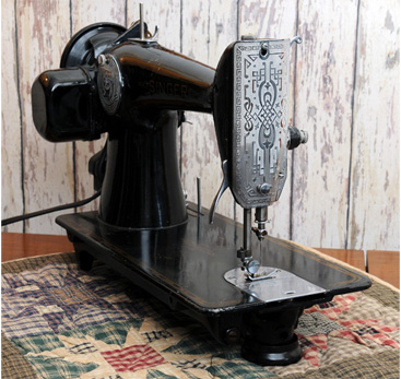 Singer 201 Sewing Machine