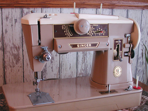 Singer 401 Sewing Machine