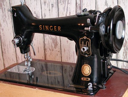 Singer Model 99 Portable Electric Sewing Machine